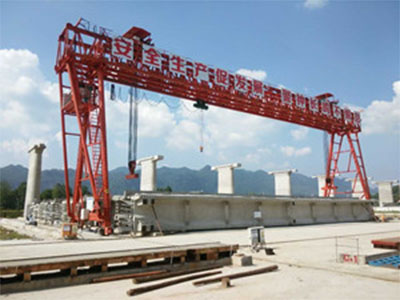 四川鐵路提梁機(jī)